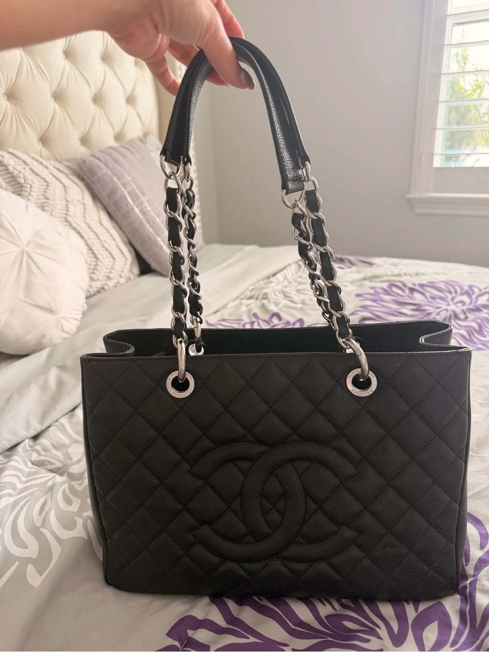 CHANEL elegant quilted